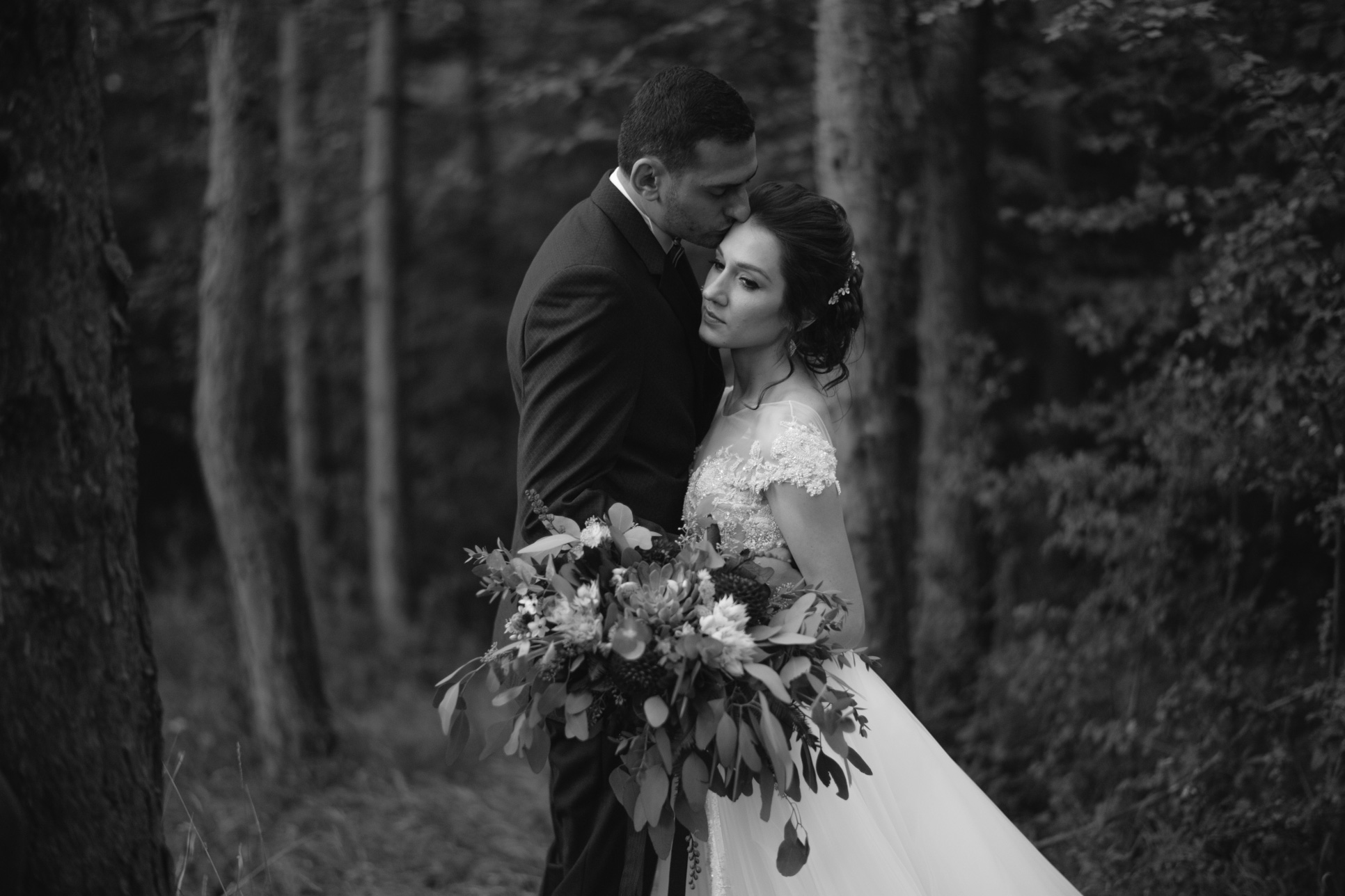 Intimate Portraits With Bride And Groom