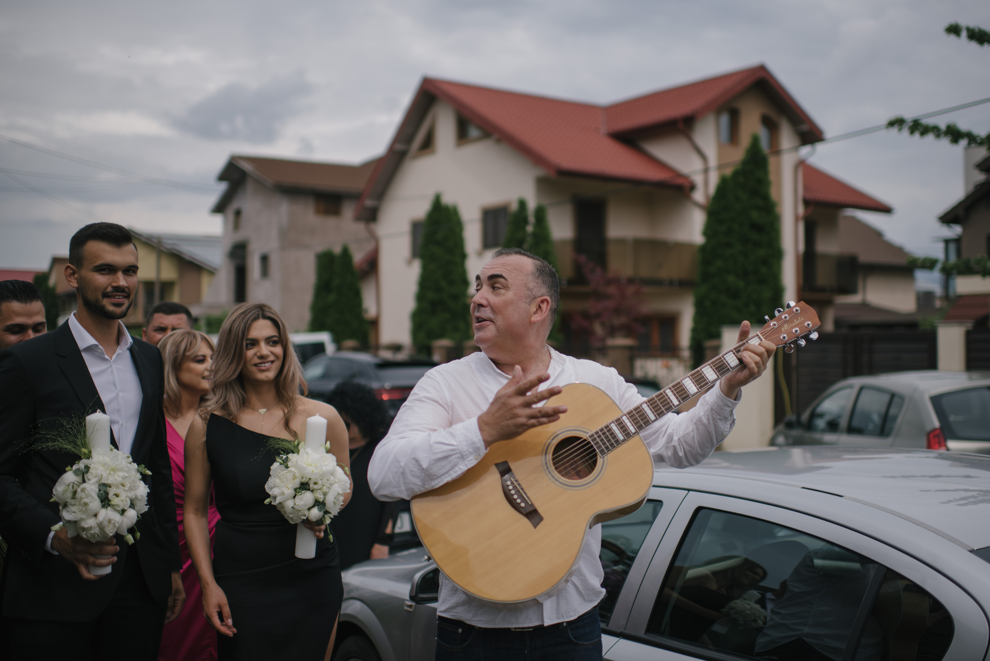 Guitar singer at wedding
