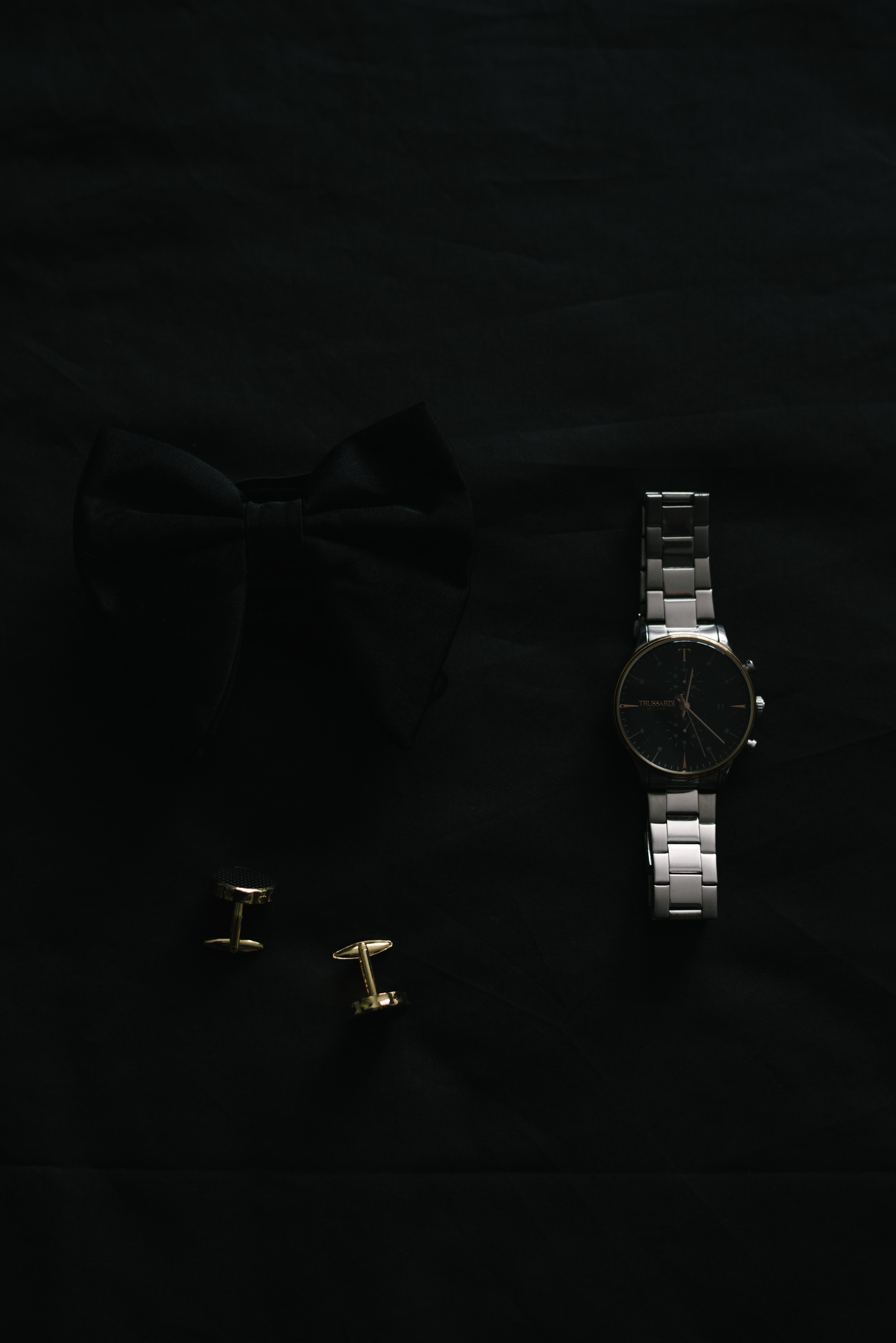 Groom watch and buttons